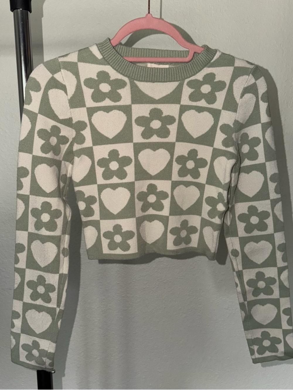 debut Sage Green and White Heart Checker Knit Crop Sweater Size xs